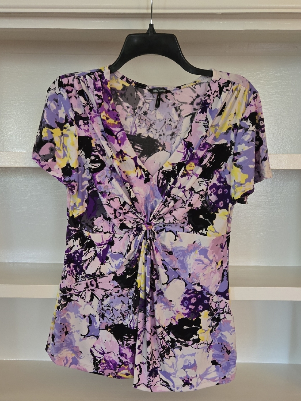 Daisy Fuentes Purple Floral Twist-Front V-Neck Tee